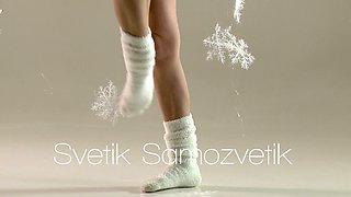 Damn lovely and sexy super flexible girl Svetik Samozvetik and her kinky solo show