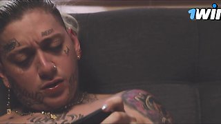 Hermanastra cachonda me seduce y terminamos follando duro parte 1 - KATTY AND ZACK - Big ass