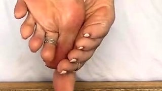 Maitresse Madelines solo foot fetish POV