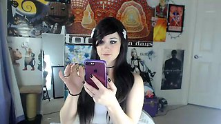Amateur Webcam Teen Masturbates And Teases