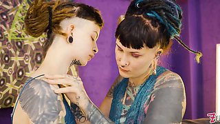 Dreadlocks Lesbian Cynthia Devours Leo’s Pussy & Destroys Her Ass with Magic Wand, Toys