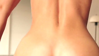 Thick Ass MILF Opens up Her Perfect Pussy