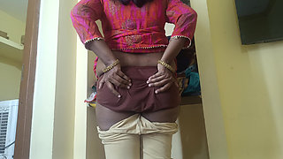 Housewife Showing Cute Breast for Her Step Stepbrother