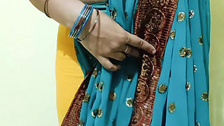 My friend wife wearing saree and remove