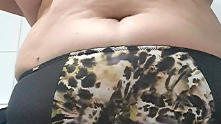 Putting My Fingers Under Her Panties, the Hole Is Very Wet and Hot