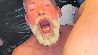 Pussy licking and piss