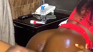 Unscripted Amateur Fuck - Real Passion, No Condom, Creampie Inside