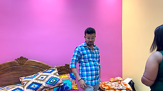 Desi big boos tight pussy girl virgin girl apna pussy fucking kiya ek larke ko bulake,chudake kam ros nikala apne pussy se..