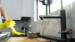 Rimming the Plumber - Emma Hix / Brazzers