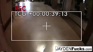 Jayden Destroys Avy's Set