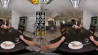 VIRTUAL PORN - Willow Ryder Woke Up Horny, Demands You Fuck