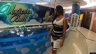 Asian babe gives sensual POV handie in raw Thai reality
