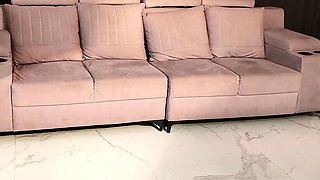 Sexy milf babe playing with dildo on webcam