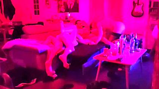 chacun prend son pied avec la femme de l autre