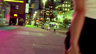 Amateur hottie fucked outdoor in public