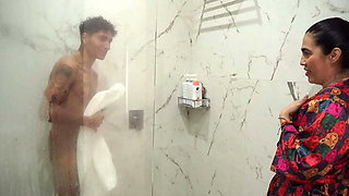 Skinny Step Son Fucks Big Ass Latina Step Mom After Shower Spy