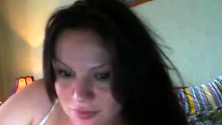 Pregnant Girl Shows Off Big Nipples on Webcam