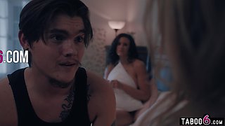 Peeing and squirting 3some with stepmom