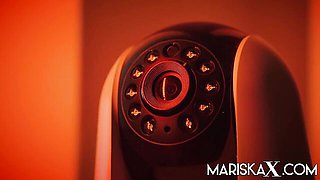 Mariska X - blonde clip