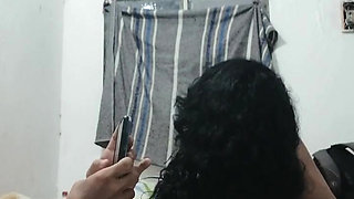 Eyes That Fall in Love, Hands That Milk: the Perfect Duo