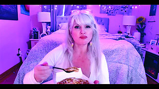 Mexican Pizza: Taco Bell Mukbang Here It Is