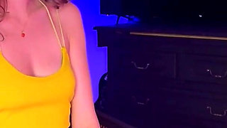 The Roommate Offers Me Her Ass During the Party to Get to Know Me - French Anal Porn