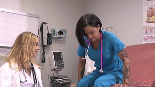 Dyke Kleio Valentien Fucks Her Gorgeous Nurse Honey Gold