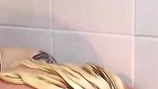 Tiffany Montavani in the Bathtub with a Young Man While Grandpa Was a Voeh