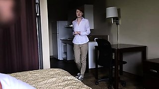Beauteous hotel employee chick Abbey Rain gets a warm cum