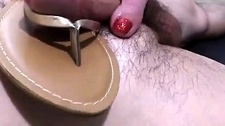 Wifecrazy - Erotic Footjob Featuring Arches and Flip Flops