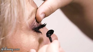 Girlsway big titted mummies Dee Williams and Syren De Mer hard fuck each other