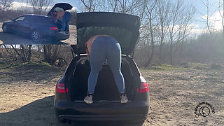Car Quake: Bouncing Beauty in Motion