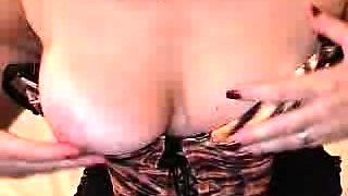 Cumshot amateur MILF suck and jerks dude in the bedroom