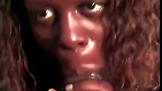 Curvy black slut gets her cunt eaten while she sucks dick
