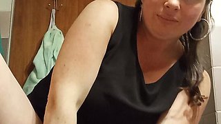 Stepmom Masturbates in Toilet