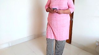 45y Old (priya Aunty) Bakaya Paisa Lene Aye The, Paise Ke Badle Padose Se Kiya Chudai Jabardast & Cum- Hindi Audio