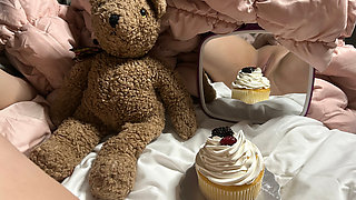 4k-BEST  FOOD PORN EVER- MY KINKY STEP SISTER MASTURBATES WITH CREAMY CAKE- HOMAMADE SAUDI CREAMPIE -AMATEUR ARABIAN SNOWWHITE-