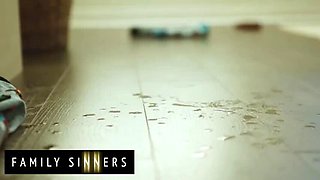 Blonde Stepsister Aiden Ashley Squirts & Cums Hard on Tommy Pistol's Big Cock - Family Taboo