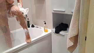 Looking for My Teen Step Sister and Jacking Off