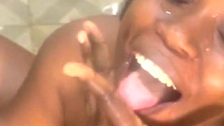 Kinky Isabella Loves Saliva and Piss Showers