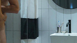 Home Sex in the Shower. Real Couple Makes Love