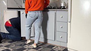 A lucky plumber gets paid with Arab juicy pussy and very nice pair of jugs