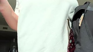 Amateur brunette ariana marie solo toying