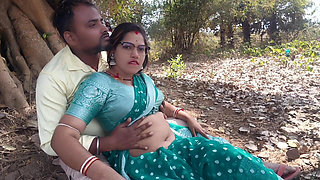 Bengali Sexy Village Wife Chitting Her Husband and Meet Her Boyfriend Outdoor, Bengali Sex Video