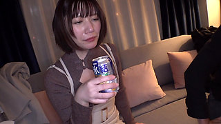 Part 1【wildly Erotic Chinese Dress Cosplay Cafe Waitress】 a Gentle, Shy Beauty with a Panda-like Personality Found in Ueno