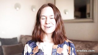 Hussy's clit sex