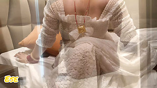 "Netflix? Nah! Real entertainment is pados ki bhabhi ke saath evening masti!"