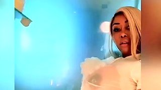 Moriah Mills Bath Bomb