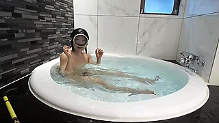 Underwater Masturbation 2