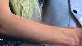 Am I the Best Wife of the Year? Romantic Hanjob for My Husband